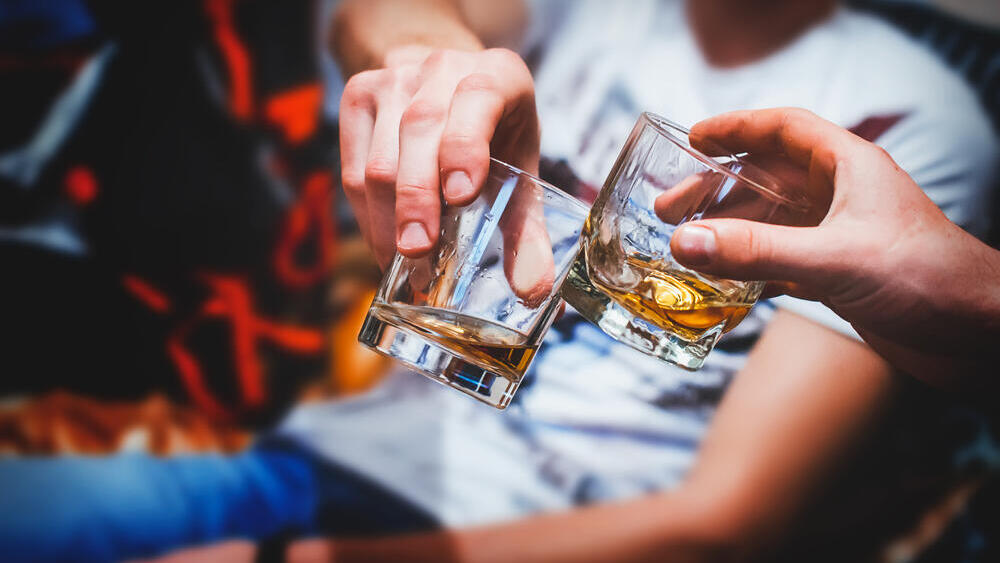 שתיית אלכוהול
