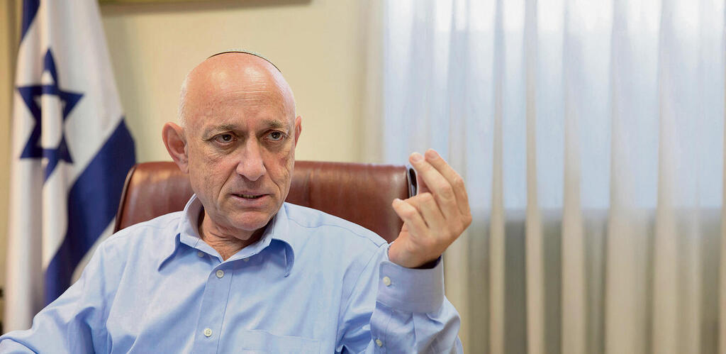 יו"ר הוועדה יעקב נגל | צילום: עמית שאבי yk14214532