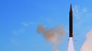 מרכז הירוט של מערכת חץ