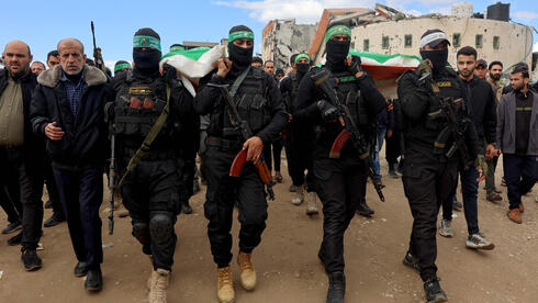 Senior Hamas leaders preparing to leave Gaza under ceasefire deal, report says