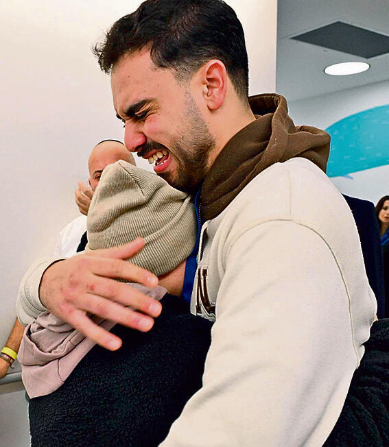 יותר משנה של געגוע. עם החבר רועי דדון | צילום: חיים צח, לע"מ yk14236139