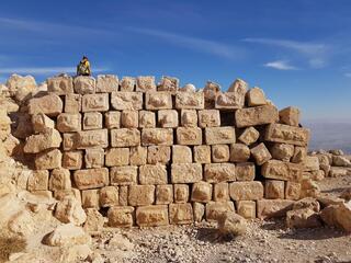 הביצור החשמונאי-הרודיאני בפסגת הר סרטבה