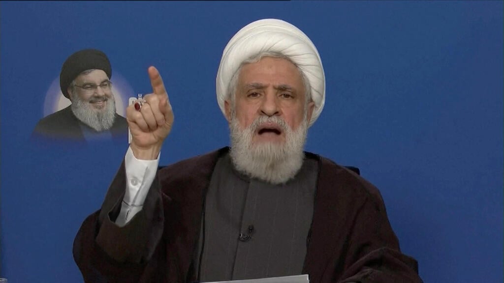 Hezbollah Secretary-General Naim Qassem (Photo: Al Manar TV/Reuters) מנהיג חיזבאללה נעים קאסם