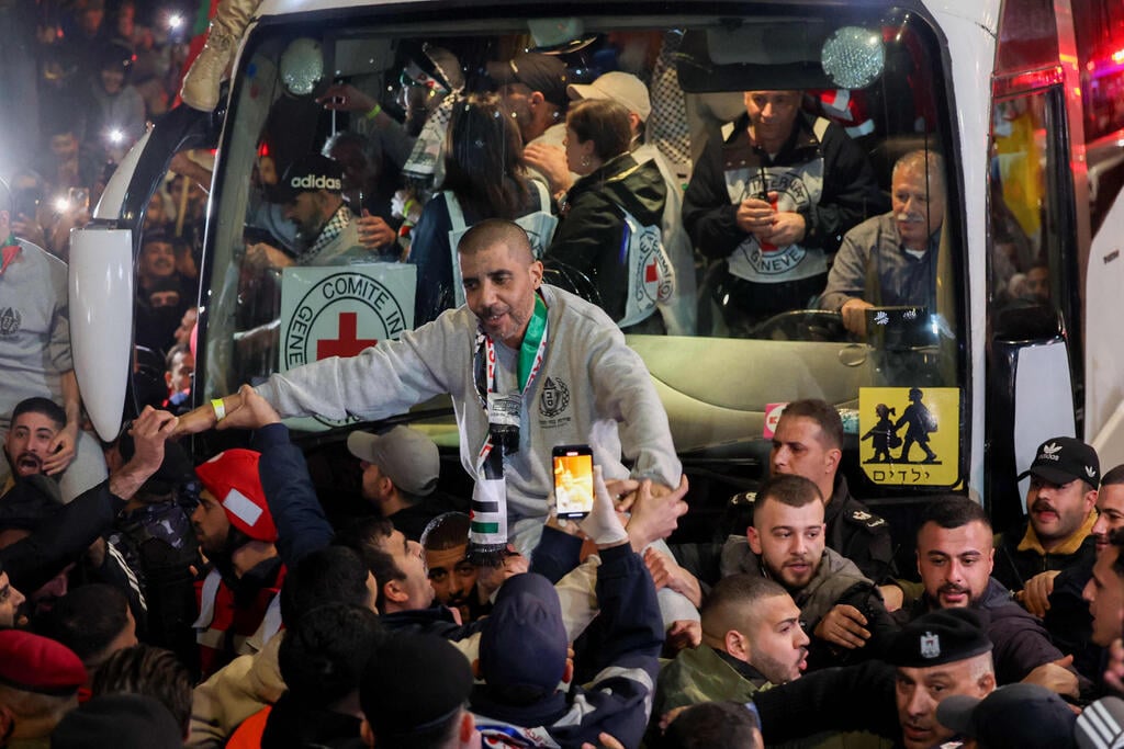 צילום: Ahmad GHARABLI / AFP חגיגות ברמאללה לכבוד שחרור של המחבל זכריה זביידי