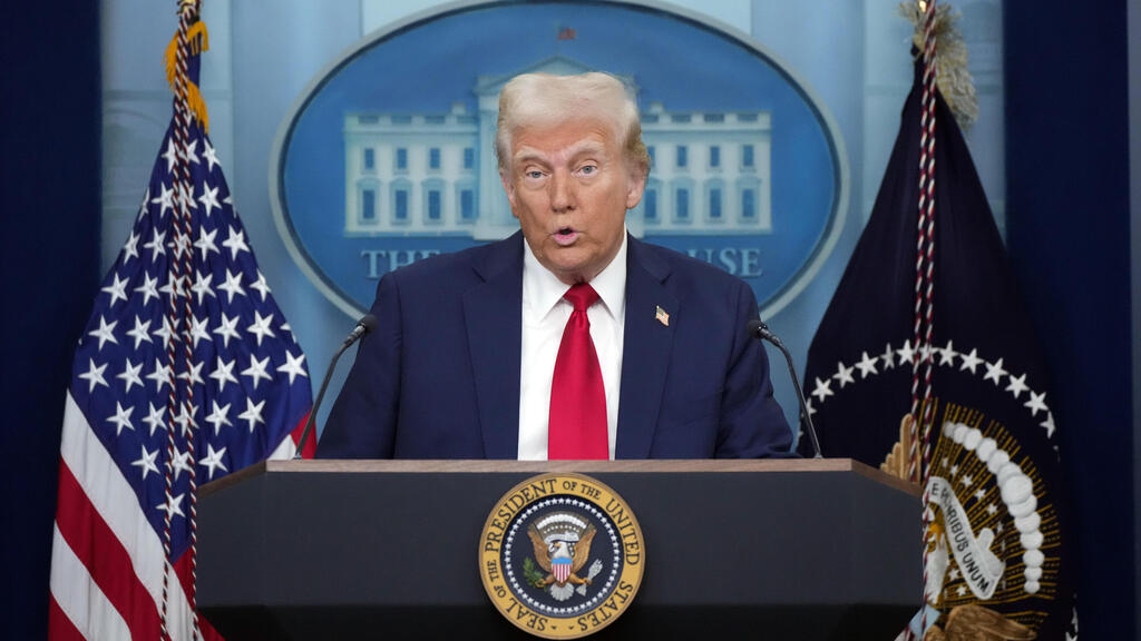 U.S. President Donald Trumpdoes not want to start wars and Iran is not his war, but there are certainly wars of others in which he can help (Photo: Alex Brandon/AP) ארה"ב דונלד טראמפ תדרוך התרסקות מטוס וושינגטון הרוגים חיפושים נהר פוטומק