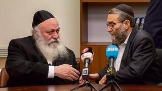 משה גפני (מימין) ויצחק גולדקנופף