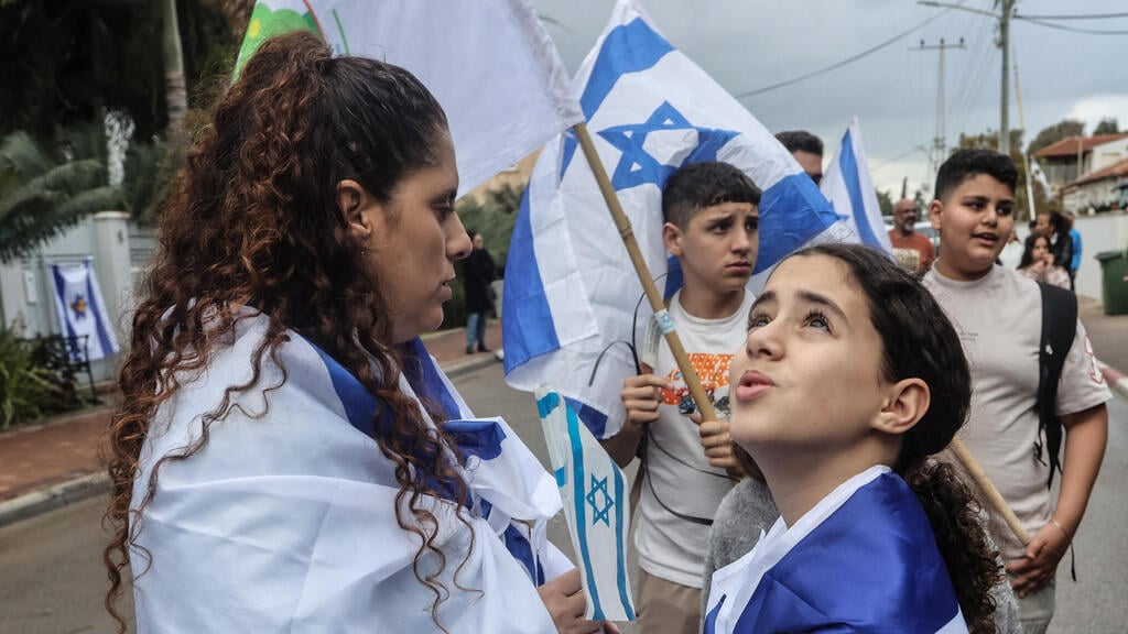 צילום: גיל נחושתן מחכים ללירי במושב ירחיב
