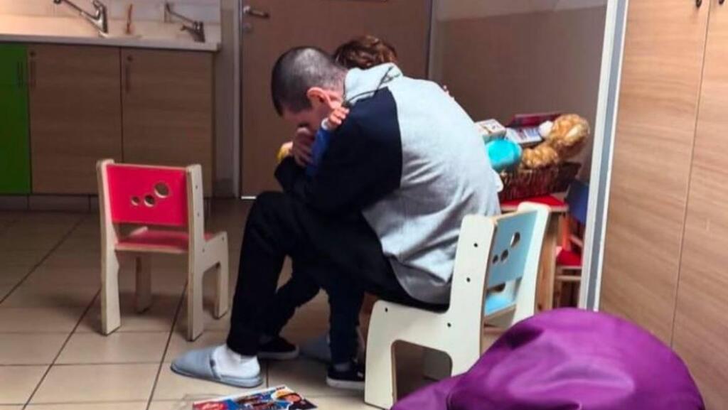 Or Levy reunites with his 3-year-old son Almog for the first time ( צילום: יואב וינפלד) אור לוי מתאחד לראשונה עם בנו אלמוג בן ה3
