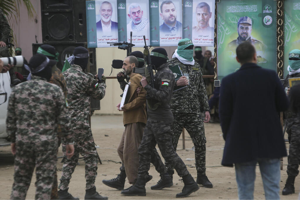 צילום: AP Photo/Jehad Alshrafi שחרור חטופים - פעימה חמישית