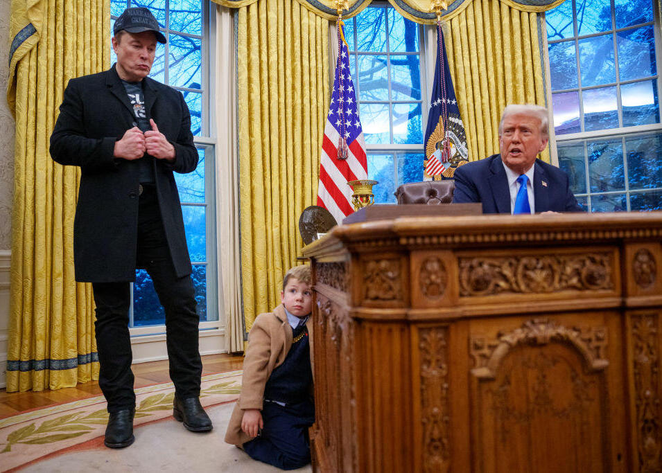 משעמם לו, מרבון (צילום: Andrew Harnik/Getty Image) אילון מאסק דונלד טראמפ