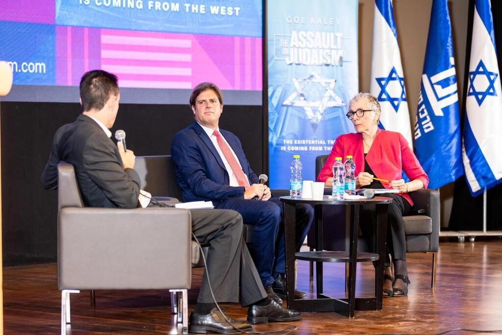 Gol Kalev (C) with British columnist Melanie Phillips and Begin Center Senior Fellow Paul Gross, at the Begin Center in Jerusalem, October 2024 (Photo: Courtesy) Gol Kalev (C) with British columnist Melanie Phillips and Begin Center Senior Fellow Paul Gross, at the Begin Center in Jerusalem, October 2024