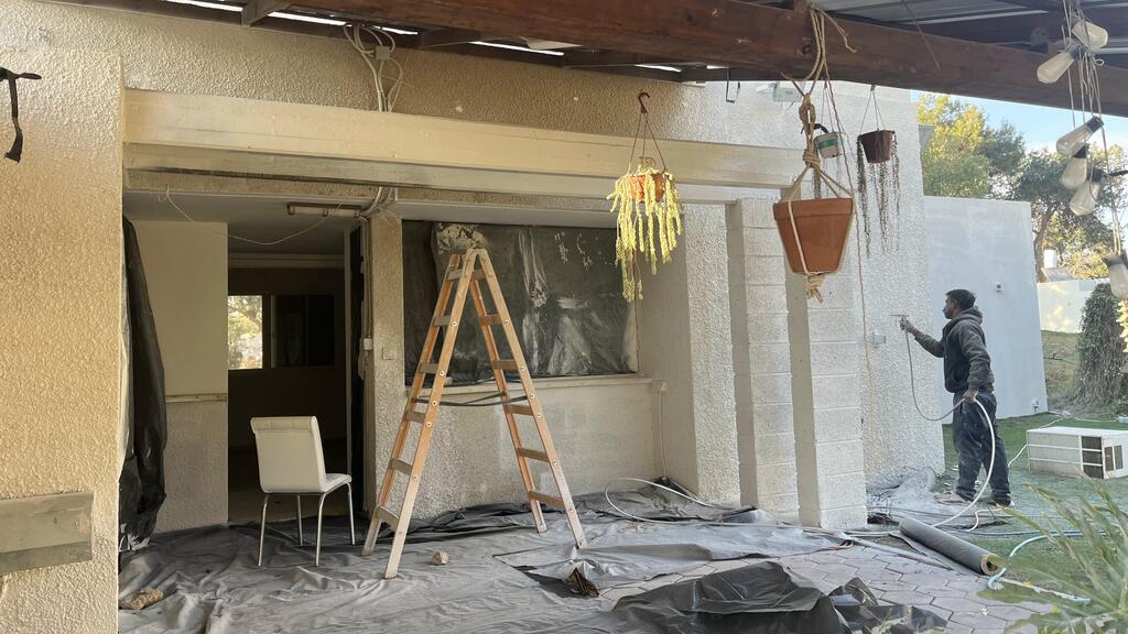 Reconstruction works in southern communities (Photo: Tekuma Authority) עבודות בנייה ושיקום פיזי ב קיבוץ כרם שלום