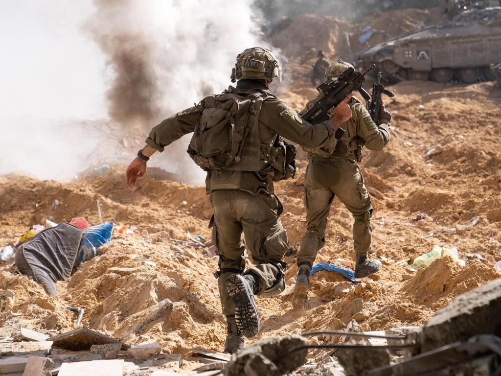 IDF soldiers in Gaza (Photo: IDF Spokesperson's Unit) ארכיון: כוחות אוגדה 162 ברצועת עזה