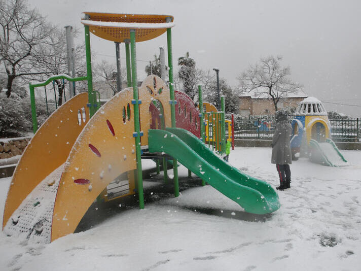 Archive: Snow in Safed (Photo: David Cohen 156 / Shutterstock.com) שלג בצפת