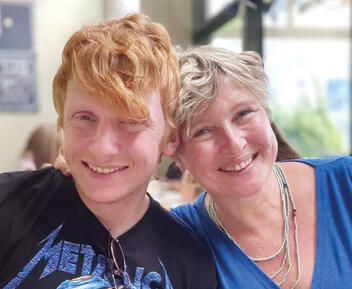 יותם ואמו איריס yk14267276