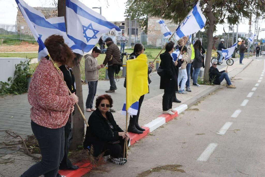 אבו כביר המכון לרופאה משפטית במהלך קבלת גופות החטופים