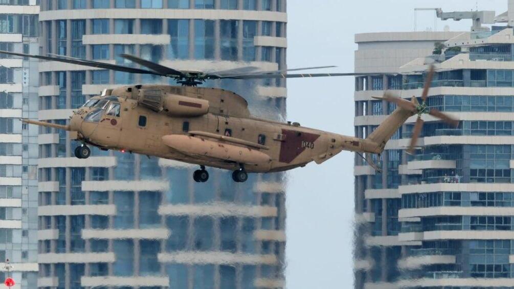 נחיתת אברה מנגיסטו בבית חולים איכילוב