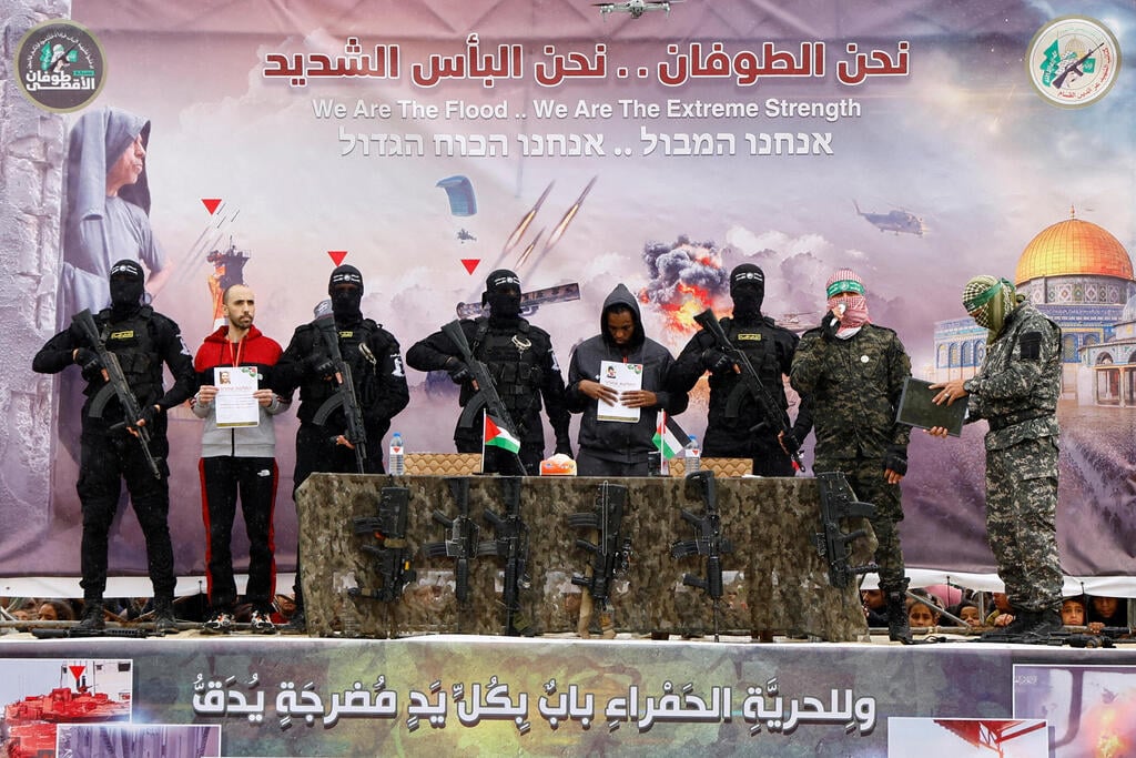 רגעי שחרור החטופים בפעימה השביעית