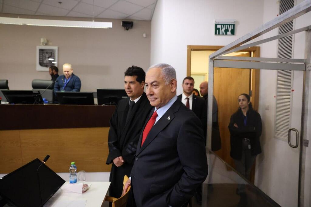 נתניהו בדיון. טען לסיקור מוטה ועוין נגדו (צילום: מוטי מילרוד) ראש הממשלה בנימין נתניהו נכנס לעדותו בבית המשפט המחוזי בתל אביב