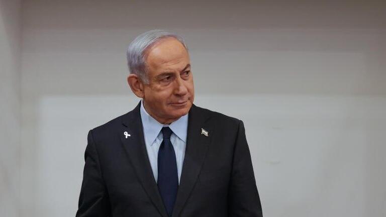 צילום: מרים אלסטר/פלאש90 ראש הממשלה בנימין נתניהו נכנס לעדותו בבית המשפט המחוזי בתל אביב