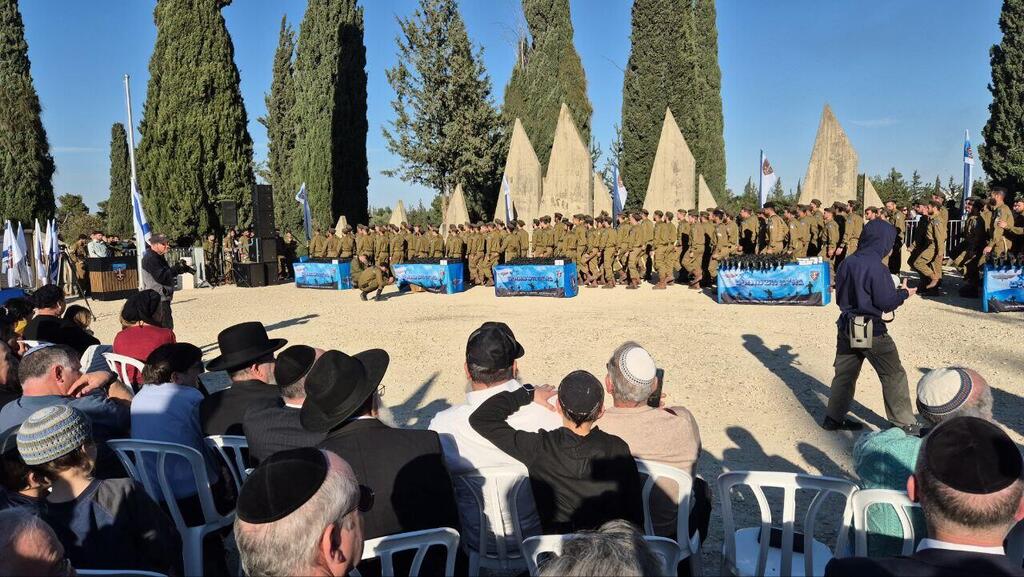 טקס ההשבעה של חטיבת החשמונאים באנדרטת קברות המכבים במודיעין