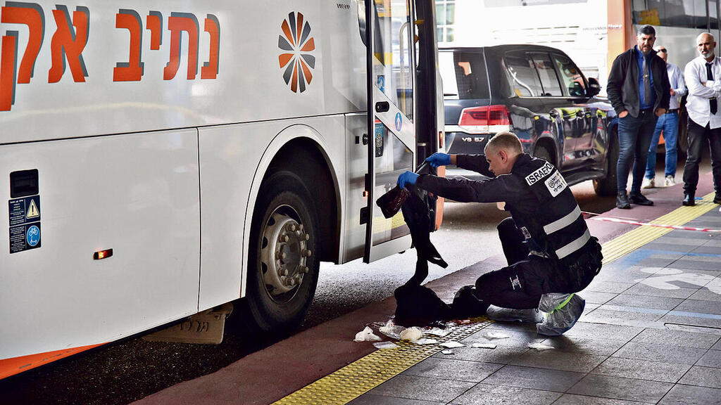 הזירה בתחנה בחיפה | צילום: שרון צור yk14281814