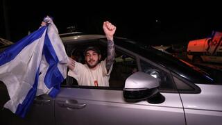 אלי-ה כהן חוזר לביתו בצור הדסה