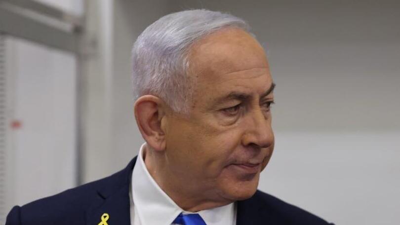 רה"מ בנימין נתניהו נכנס לאולם הדיונים על מנת לתת עדות בתיקי אלפים