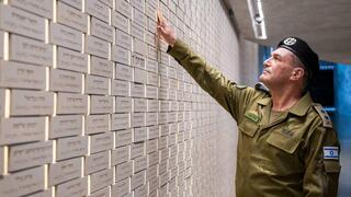 רב-אלוף הרצי הלוי ורב-אלוף אייל זמיר בכותל המערבי ובהיכל הזיכרון הממלכתי לחללי מערכות ישראל בהר הרצל