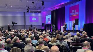 Josh Reinstein speaks the Oslo Symposium