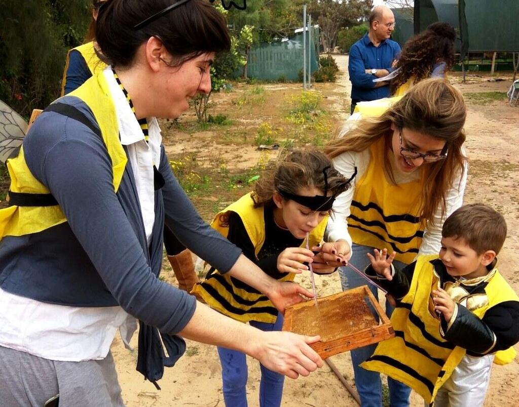 פורים במשק לין