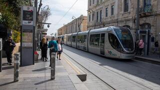 הנוסעים המאוכזבים ברכבת הקלה בירושלים