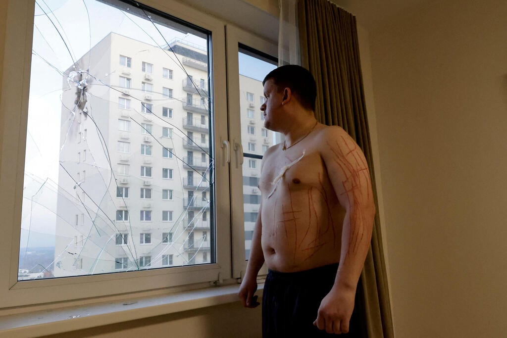 הבניין שניזוק (צילום: TATYANA MAKEYEVA / AFP) הנזקים ברוסיה