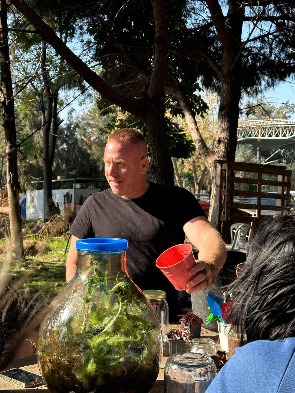 אמיר ליפשיץ, הבעלים של עגלתא.