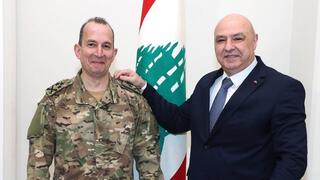 מינוי מפקד צבא לבנון החדש רודולף היכל בארמון הנשיאותי בעבדא