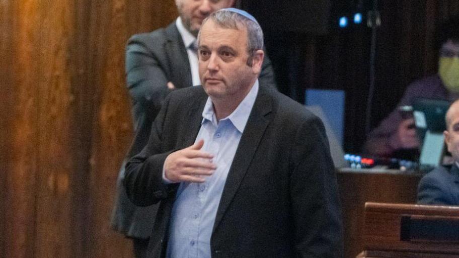 ח"כ גלעד קריב (צילום: שלו שלום ) ח"כ גלעד קריב צועק לעברו של בן גביר במהלך המליאה בזמן השבעתו לחזרה לממשלה