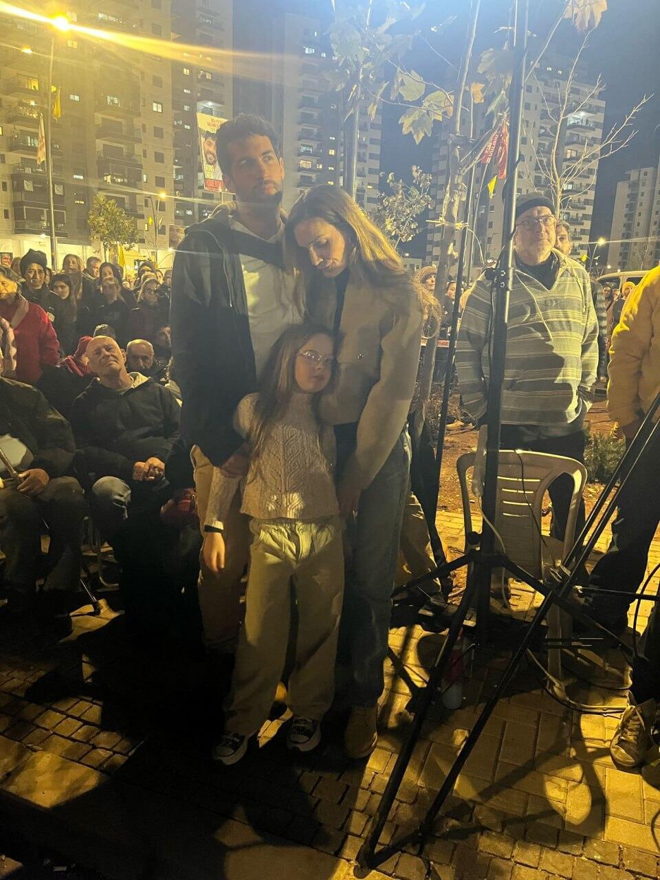 שגיא דקל חן, אביטל וביתם בעצרת בכרמי גת