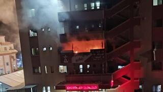 תקיפה בבניין החירום במתחם הרפואי נאסר בעיר חאן יונס מדרום לרצועת עזה