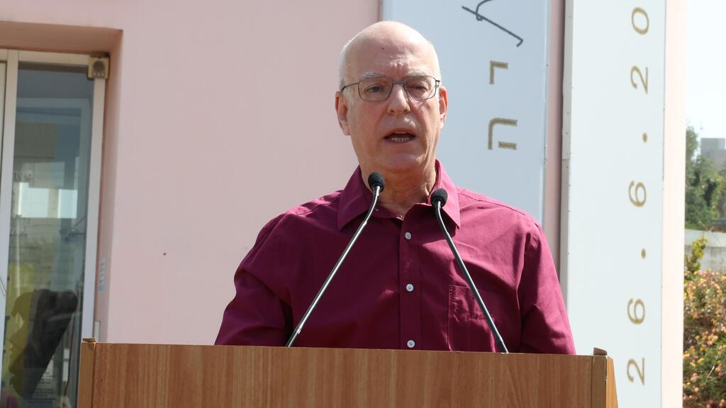 "המחאות מחזקות את בית המשפט העליון". נשיא אוניברסיטת ת"א, פרופ' אריאל פורת (צילום: שאול גולן ) הפגנה נגד הממשלה באוניברסיטת תל אביב