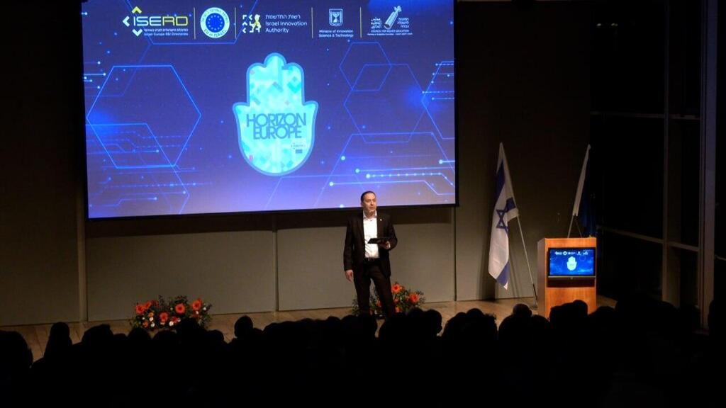 "תוכנית הוריזון מאפשרת שפע של הזדמנויות וחשיפה לשחקנים חדשים, למחקרים משותפים, לחיבורים", שלומי קופמן (ליאור שרון) שלומי קופמן
