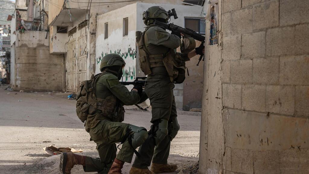 IDF forces in the West Bank (Photo: IDF Spokesperson's Unit) פעילות כוחות צה"ל והחרמת אמל"ח בבלאטה שבחטיבת שומרון