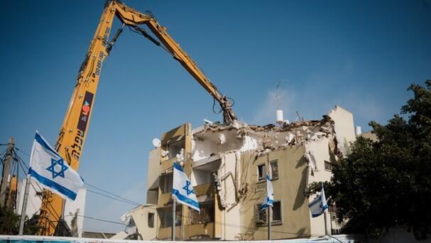 הריסה בפרויקט פינוי בינוי ברחוב אינשטיין בלוד