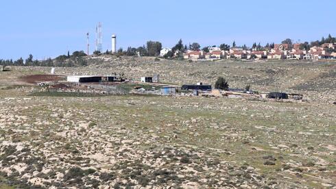 בצל הפרעות: נתניהו תומך בהסדרת החוות ביהודה ושומרון