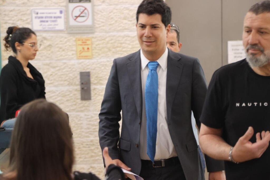 Urich's defense attorney Amit Hadad (Photo: Moti Kimchi) בית המשפט פרשת קטאר-גייט
