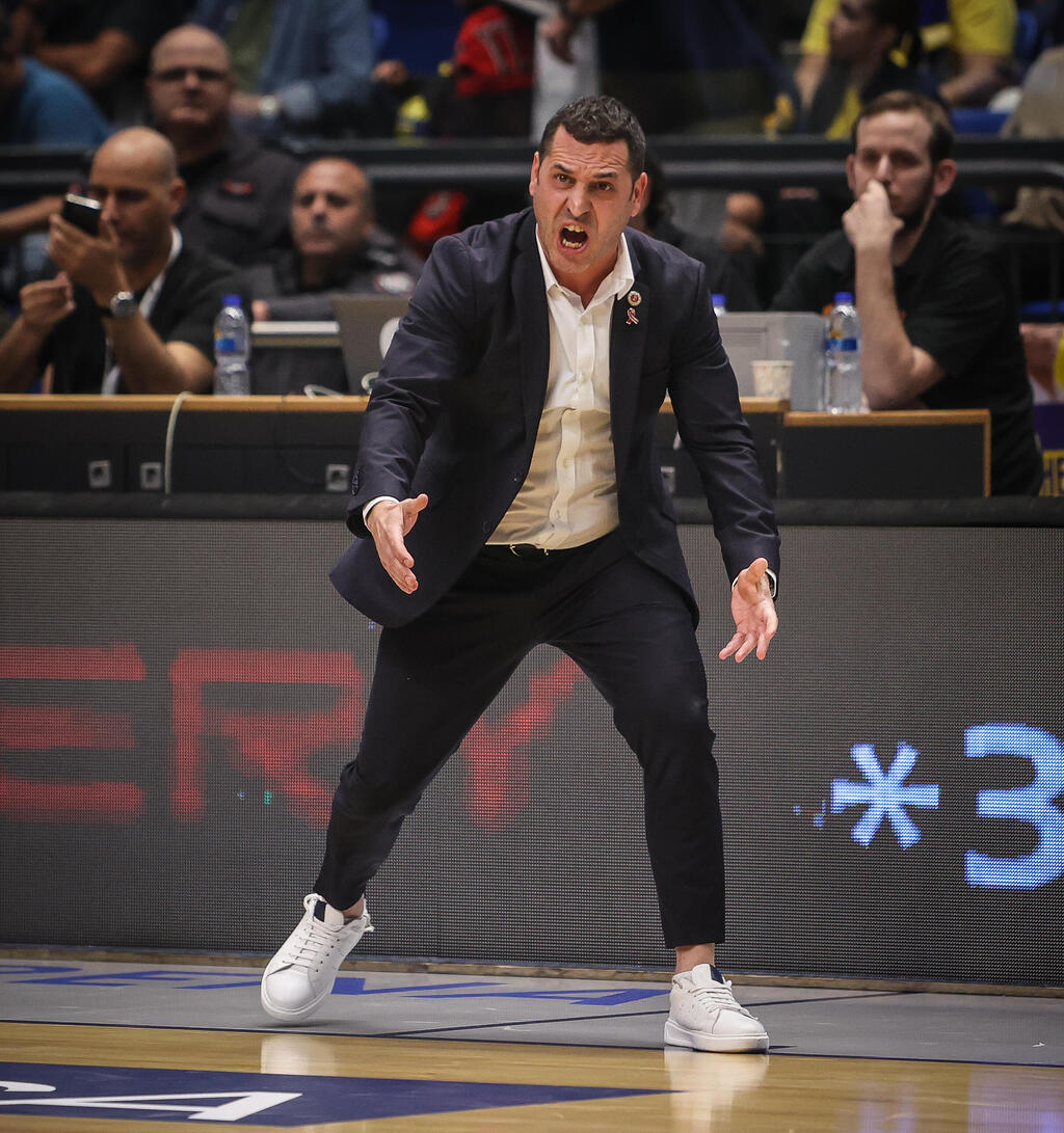 "לפעמים המצב מחורבן ולא תמיד יש אשמים". אלון (צילום: עוז מועלם) יונתן אלון