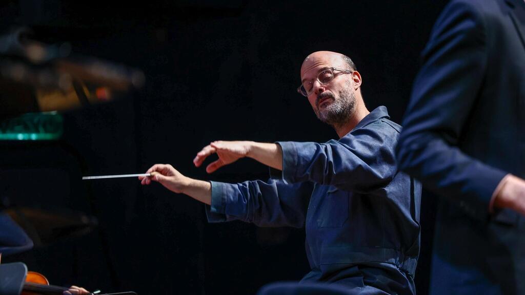 אין רעים וטובים, יש מסובך ומסובך פחות. הנסיכה אביגיל ובית החרושת לרגשות (צילום: דור פזואלו) הנסיכה אביגיל ובית החרושת לרגשות