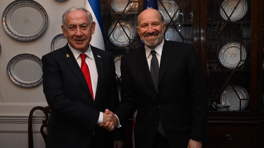 Prime Minister Benjamin Netanyahu with US Secretary of Commerce Howard Lutnick (Photo: GPO) ראש הממשלה בנימין נתניהו נפגש עם שר המסחר של ארה"ב ארצות הברית האמריקני הווארד לוטניק