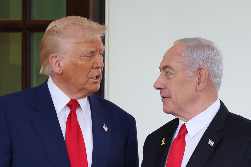 טראמפ ונתניהו (צילום: רויטרס) ראש הממשלה בנימין נתניהו מגיע לפגישתו עם דונלד טראמפ בבית הלבן