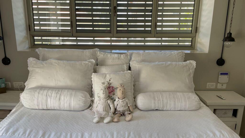 כל בוקר מחדש. חדר השינה של גילת גבאי אפלמן 