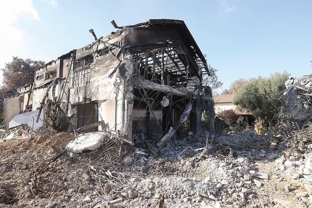 חורבן בניר עוז (צילום: גדי קבלו) הריסות ניר עוז
